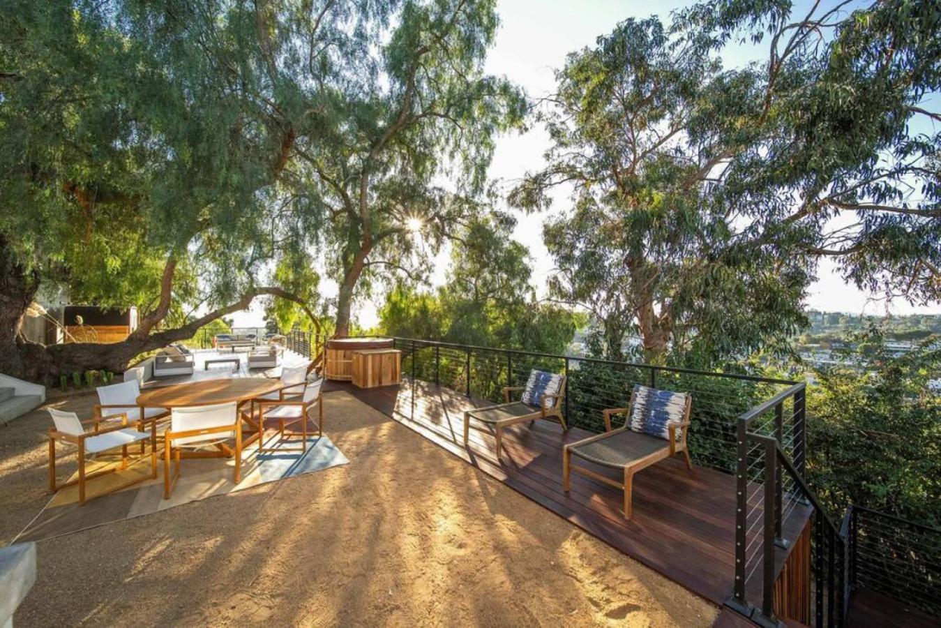 Skyline Serenity Lux Hilltop Retreat And Sauna Casa vacanze *